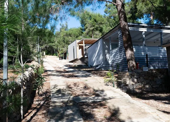 Fisherman Mobile - Camp Skalinada Holiday home Pasman